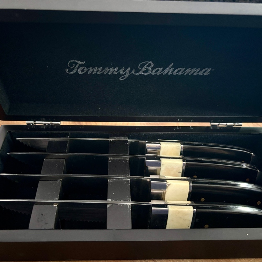Tommy Bahama Black Delrin Steak Knives - Set of 4